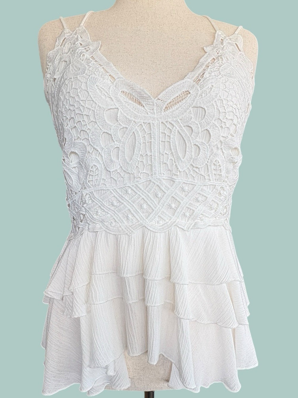 Chelsea & Violet White Eyelet Floral Lace Peplum Top XL Tiered  Asymmetrical Hem